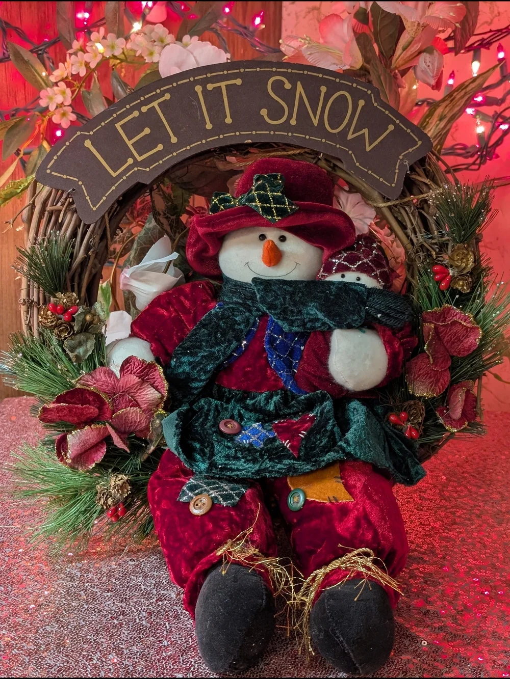 Red & Green Velvet Snowman 'Let It Snow' Wreath